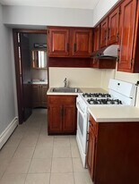 1077 E Jersey St, Unit 5 in Elizabeth, NJ - Building Photo