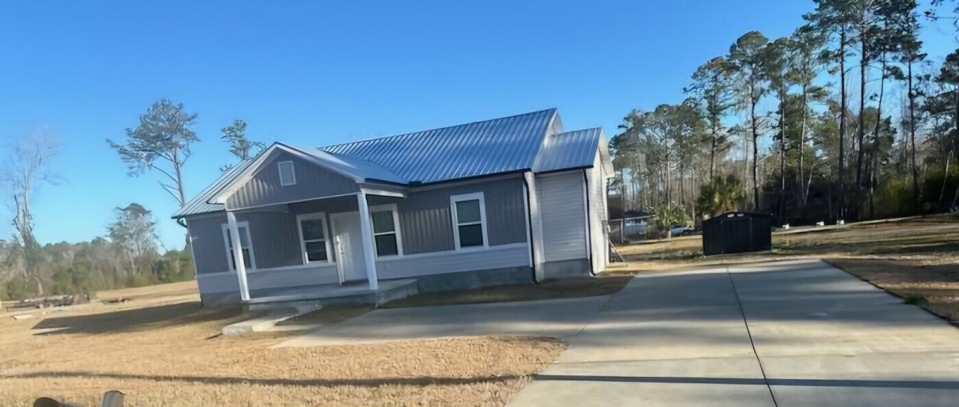 1230 SC-90 in Longs, SC - Building Photo