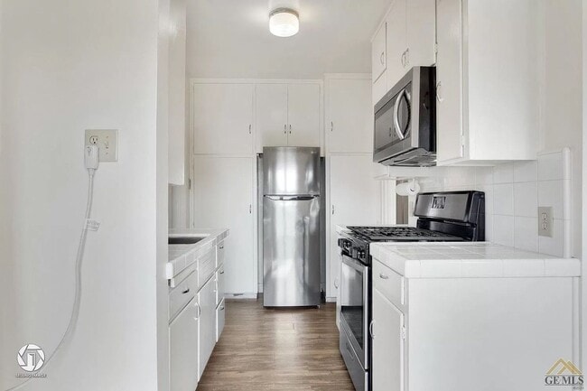 property at 1620 Terrace Wy