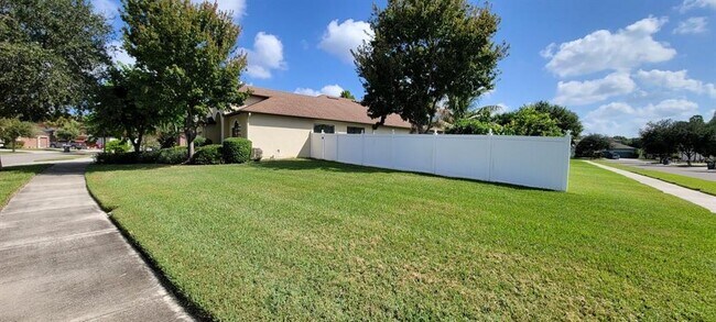 7112 Spindle Tree Ln in Riverview, FL - Building Photo - Building Photo