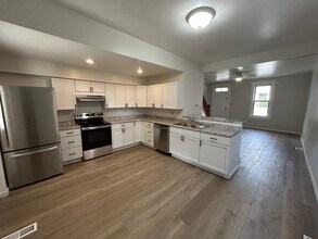 1039-1039 S 12th St in Quincy, IL - Building Photo - Building Photo