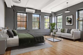 239 Banker St in Brooklyn, NY - Foto de edificio - Building Photo