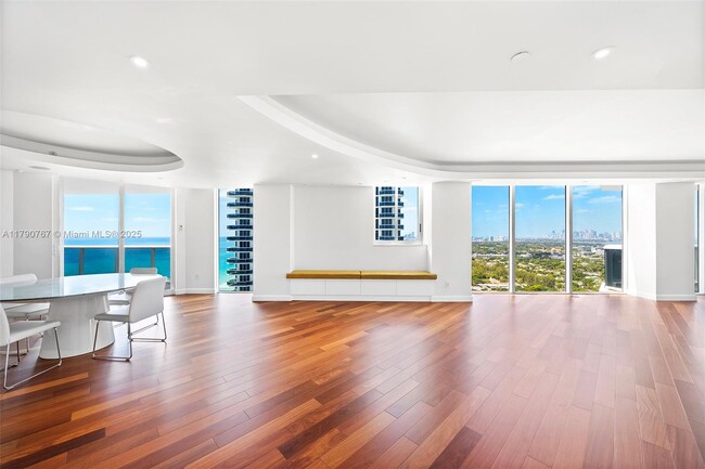 4779 Collins Ave in Miami Beach, FL - Building Photo - Building Photo
