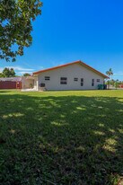 10384 SW 9th Ter, Unit 2-7A in Miami, FL - Building Photo