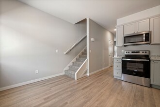 319 N West Ave in Fayetteville, AR - Building Photo - Building Photo