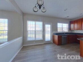 2020 Universe Ct in Nolensville, TN - Foto de edificio - Building Photo