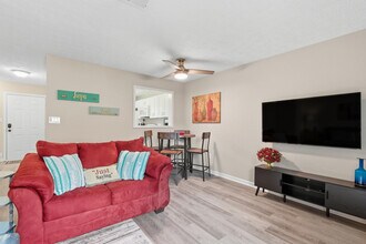 1108 S Barnett Shoals Rd in Athens, GA - Building Photo - Building Photo