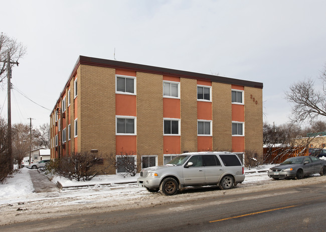 330 Monroe St NE in Minneapolis, MN - Foto de edificio - Building Photo