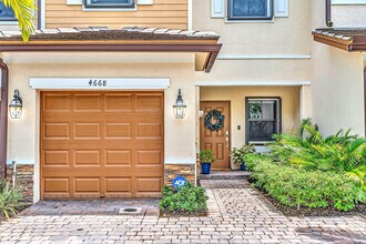 4668 Banker Terrace in Davie, FL - Foto de edificio - Building Photo