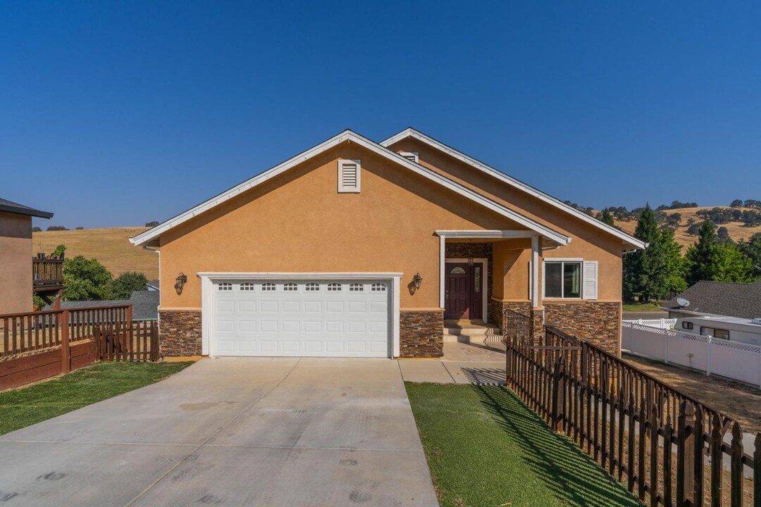 257 Sutter Crest W in Sutter Creek, CA - Building Photo