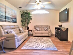 19615 SW 93rd Lane in Dunnellon, FL - Foto de edificio - Building Photo