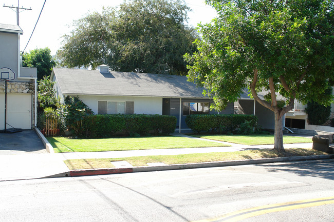 208 E Stocker St in Glendale, CA - Building Photo - Building Photo