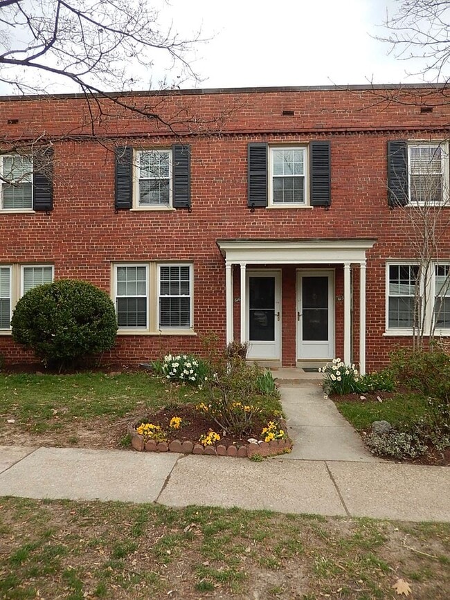 property at 2601 16th St S