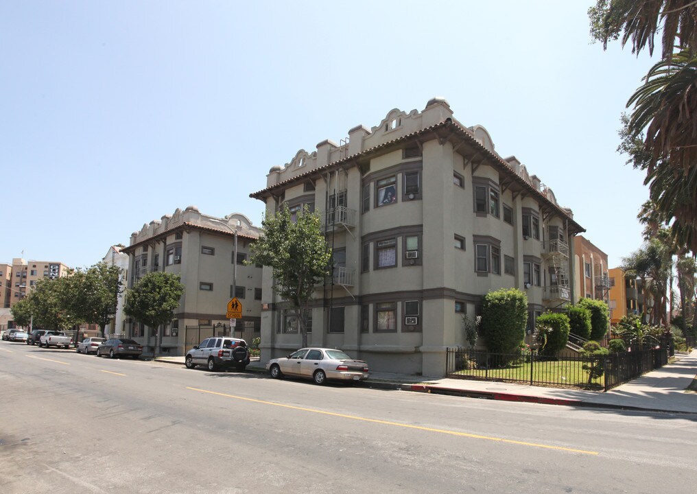 San Marino Apartments in Los Angeles, CA - Building Photo