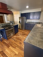1090 Oak Ave in South Lake Tahoe, CA - Building Photo - Building Photo