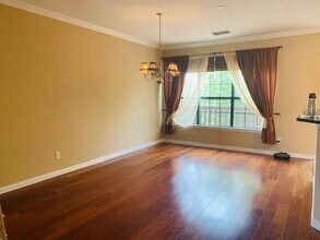 1550 Biltmore Ln in Irving, TX - Building Photo - Building Photo