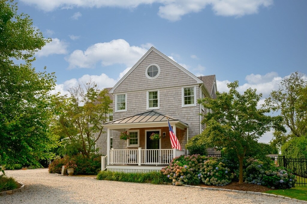 28 Bridge Ave in Scituate, MA - Foto de edificio