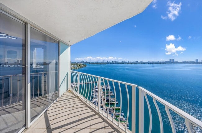 property at 7601 E Treasure Dr