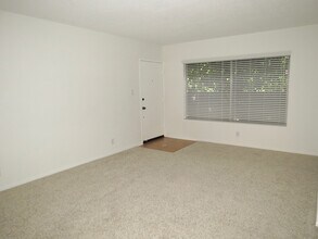 1226 McClellan Dr in Los Angeles, CA - Building Photo - Building Photo