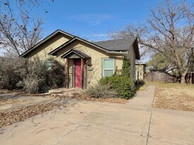 3118 37th St in Lubbock, TX - Building Photo