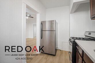 4348 Lockwood Ave in Los Angeles, CA - Foto de edificio - Building Photo