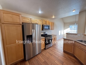 12664 E Harvard Cir in Aurora, CO - Building Photo - Building Photo