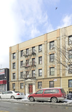 3552 Steinway St in Long Island City, NY - Building Photo - Building Photo