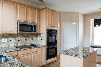 2027 St Anne Dr in Allen, TX - Foto de edificio - Building Photo