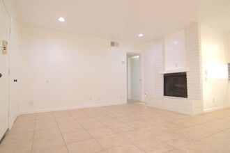 21219 Roscoe Blvd in Los Angeles, CA - Building Photo - Building Photo