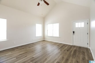 213 Hampton Dr in Calera, AL - Building Photo - Building Photo