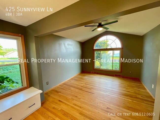 425 Sunnyview Ln in Marshall, WI - Building Photo - Building Photo