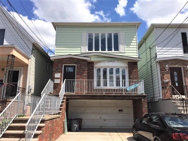 property at 71 W 14th St