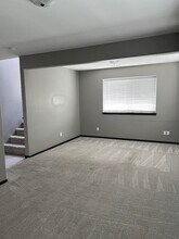 320 S Stewart St in North Liberty, IA - Building Photo - Building Photo