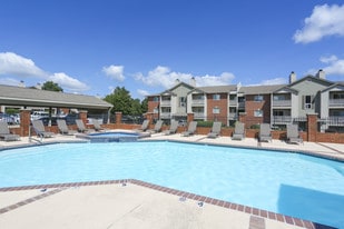 Cambridge Square Apartments