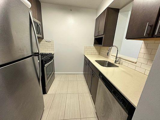property at 2763 Morris Ave
