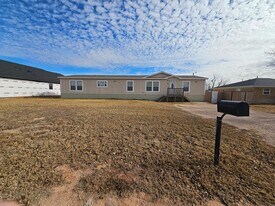 508 NW 10th St in Andrews, TX - Building Photo