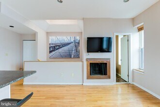 2300 18th St NW in Washington, DC - Building Photo - Building Photo