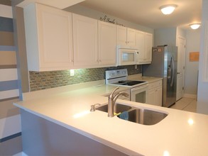 8 Royal Palm Way-Unit -3020 in Boca Raton, FL - Building Photo - Building Photo