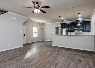 910 Fairview Ave in College Station, TX - Building Photo - Building Photo