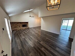 307 Harrington Ln in Euless, TX - Building Photo - Building Photo