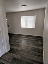 2134 S Cloverdale Ave in Los Angeles, CA - Building Photo - Building Photo