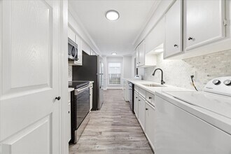 13286 Trail Hollow Dr in Houston, TX - Building Photo - Building Photo