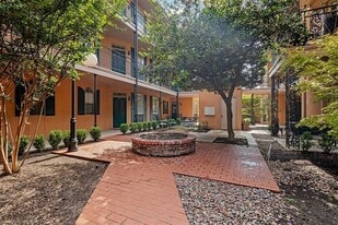6318 Richmond Ave in Dallas, TX - Building Photo