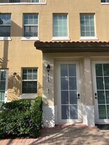 968 SW 147th Ave in Pembroke Pines, FL - Building Photo