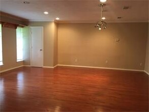 4016 Willow Ridge Dr in Dallas, TX - Building Photo - Building Photo
