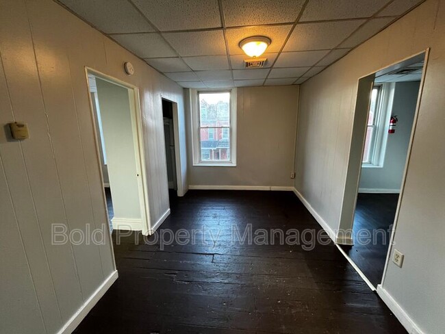 367 W Greenwich St-Unit -2- Apt.D in Reading, PA - Foto de edificio - Building Photo