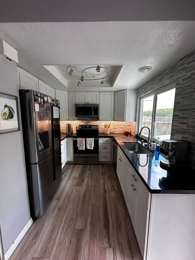 3535 Monair Dr in San Diego, CA - Building Photo - Building Photo