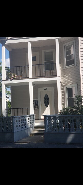 44 Lakewood St in Worcester, MA - Building Photo