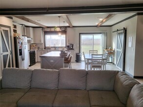 192 Lazy River Ln in Elgin, TX - Building Photo - Building Photo