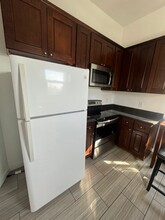 2429 Central Ave in Alameda, CA - Building Photo - Building Photo